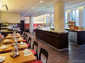 Отель Premier Inn Berlin Alexanderplatz