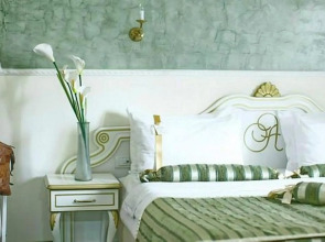 Queen's Astoria Design Hotel