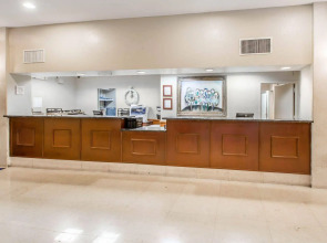 North Miami Beach Gardens Inn & Suites