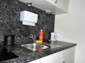 INSIDE FIVE City Apartments