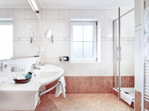 ZILLERTALERHOF - Alpine Hideway