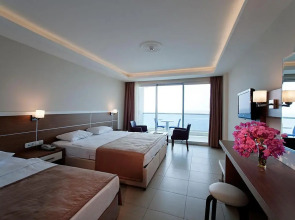 Отель Venessa Beach 