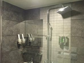 Seasons Hotel - Tsim sha tsui