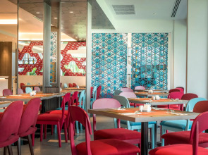 Отель ibis Styles Phuket City Hotel