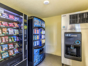 Quality Inn Palm Beach International Airport