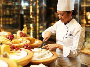 Sofitel Philippine Plaza Manila