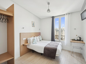 Hotel Le National Clichy Paris