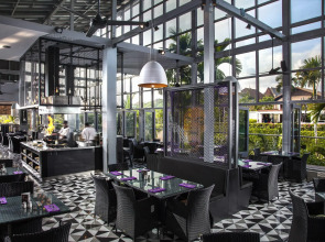 Отель Hard Rock Hotel Bali