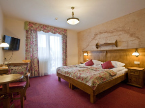 Helan Family & Garden