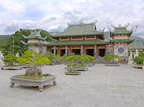 Sandy Beach Non Nuoc Resort