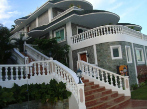 Lingganay Boracay Hotel Resort
