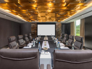 Radisson Blu Plaza Delhi Airport