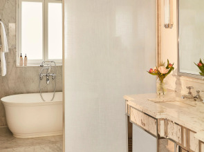 Claridge’s, Maybourne