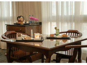 Cherry Maryski Hotel