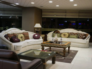 Business Grand Hotel