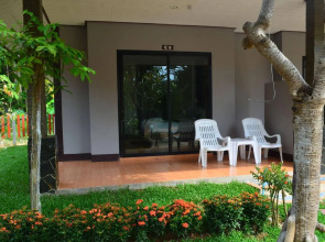 Lanta Nice Beach Resort