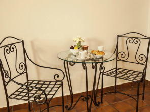 AinB Las Ramblas-Guardia Apartments