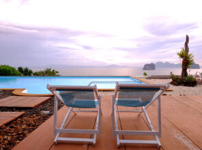 Koh Ngai Cliff Beach Resort