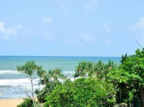 Green Shadows Beach Hotel