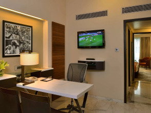 Hotel Marine Plaza Mumbai