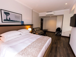 The Alcove Library Hotel