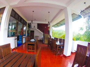 Adams Peak Inn