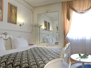 Queen's Astoria Design Hotel