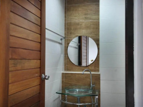 Tachang Airport Hotel