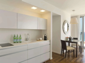 Ramada Hotel & Suites by Wyndham Netanya