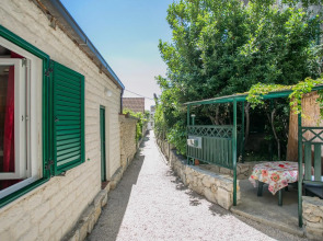 Garden Apartment Hotel Split