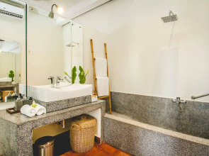 Mulberry Boutique Hotel