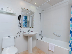 Mariner Club Apartments