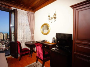 Otel Tahir Aga Konagi