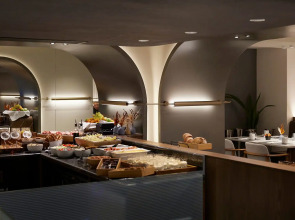 Отель Teight Hotel