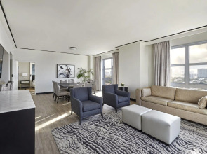 Loews Miami Beach Hotel – South Beach