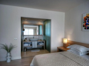 LVZZ Hotel - Boutique Class