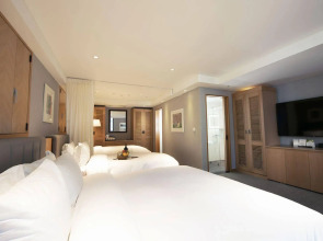 Travelodge Myeongdong City Hall