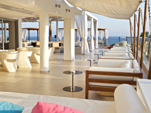 Napa Mermaid Hotel & Suites