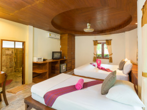 Bottle Beach 1 Resort