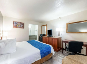 Econo Lodge Phoenix North I-17