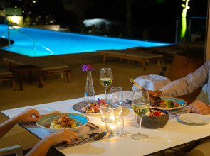 Akrotiri Beach Resort Hotel - Adults friendly