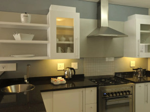 Отель Whale Coast All-Suite-Hotel