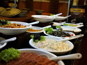 Lara Otel +12 Only Adult