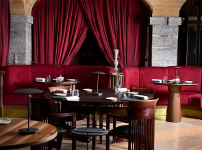 Cour des Loges Lyon, A Radisson Collection Hotel