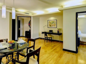 Radisson Hotel Chateau de Bangkok