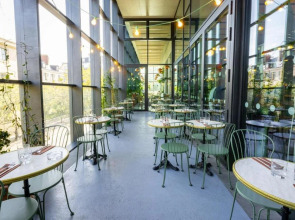 The People Paris Marais