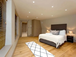 Luxury Loft Oxford Street with AC