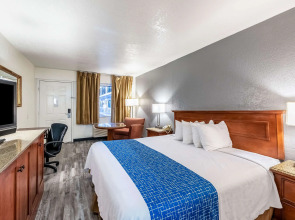 Econo Lodge Phoenix North I-17