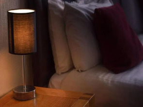 Number 44 Hotel & Bar