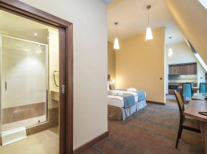 Merchant's Crown Suites and Spa